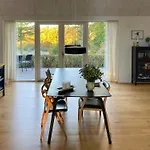 Architect-designed Retreat In Private Woods Casa vacanze *