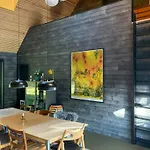 Architect-designed Retreat In Private Woods Casa vacanze Give