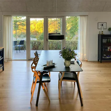 Architect-designed Retreat In Private Woods Tatil Evi *
