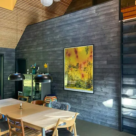 Architect-designed Retreat In Private Woods Tatil Evi Give