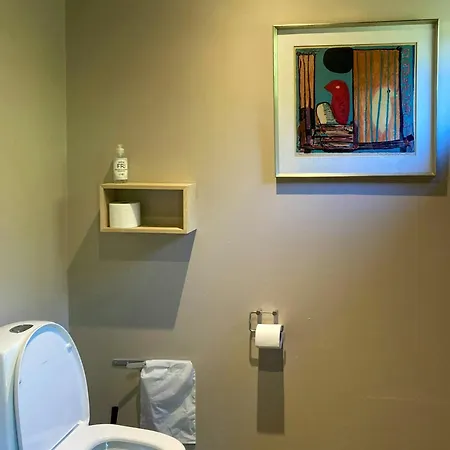 Dom wakacyjny Architect-designed Retreat In Private Woods *