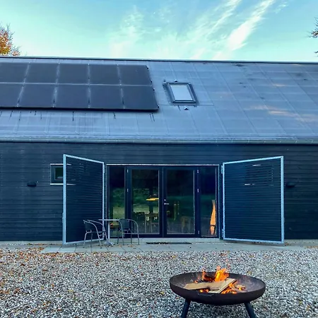 Architect-designed Retreat In Private Woods Dom wakacyjny Givskud